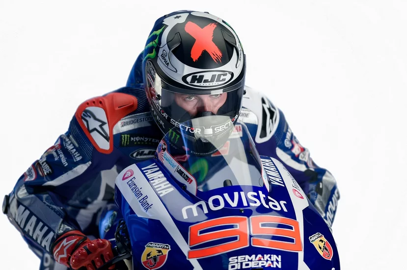 Jorge Lorenzo masih menggunakan Helm HJC di MotoGP 2015