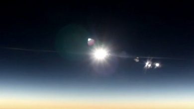 Rekaman Video Gerhana Matahari Dari dalam Alaska Airline