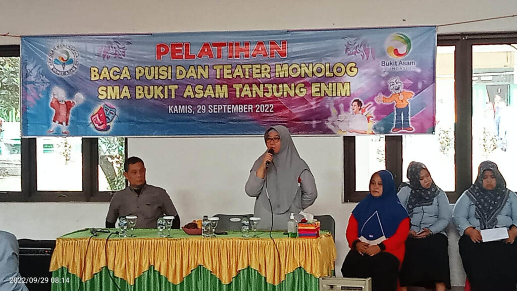 SMA Bukit Asam Gelar Pelatihan Baca Puisi dan Teater Monolog