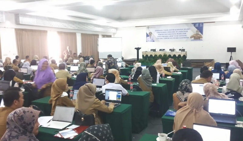 Bimtek Aplikasi Srikandi di Hotel Griya Sintesa.