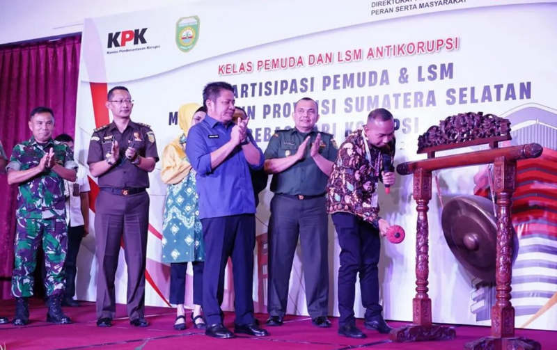 Bimtek Kelas Pemuda dan LSM Antikorupsi Sumsel di Balroom Hotel Beston Palembang