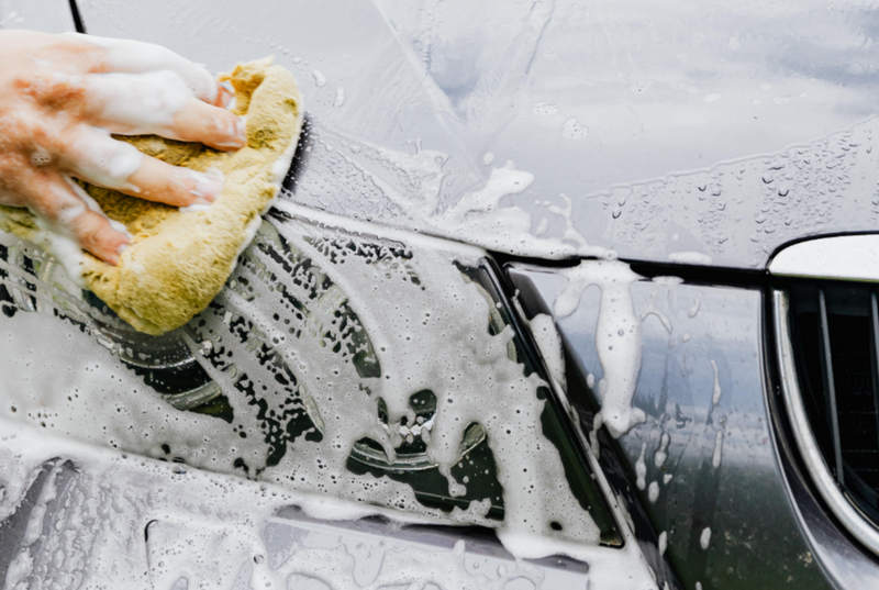 Cara Mencuci Mobil Agar Mengkilap dan Tidak Baret