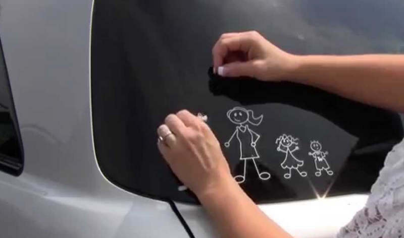 Cara Menghilangkan Noda Bekas Stiker di Mobil