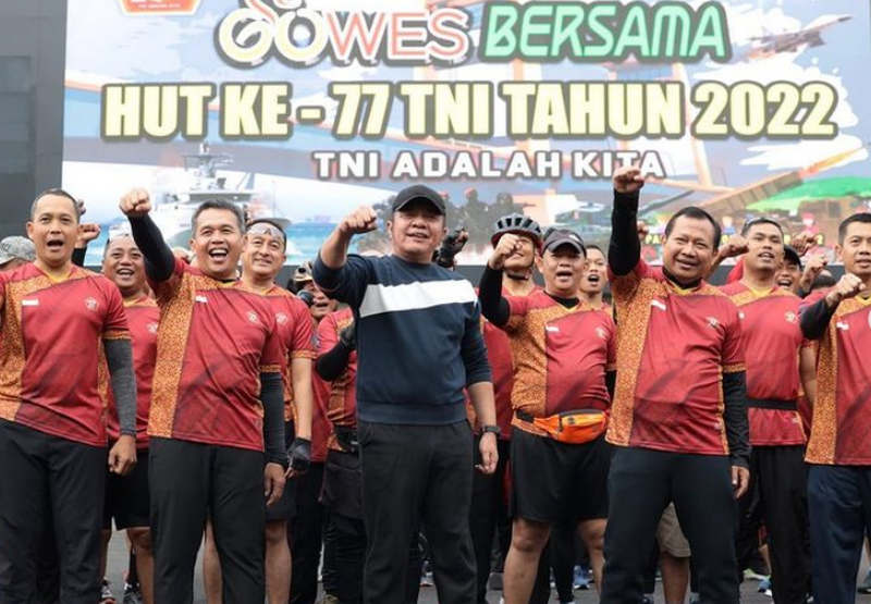 Herman Deru Gowes Bersama dalam Rangka HUT TNI ke 77
