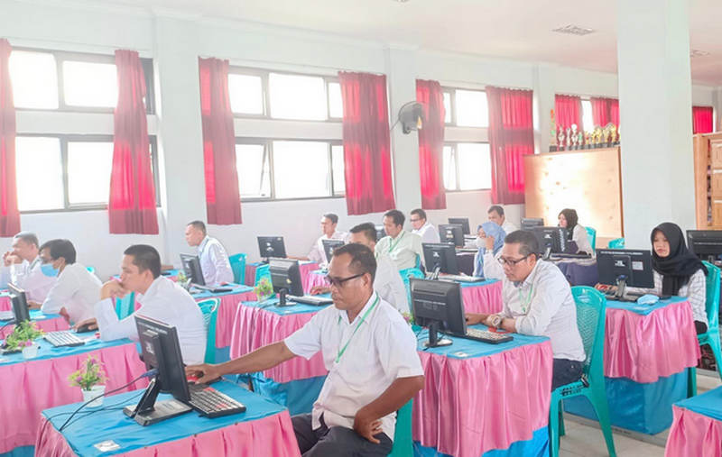 Tes CAT Panwascam di SMK Negeri 1 Muara Enim