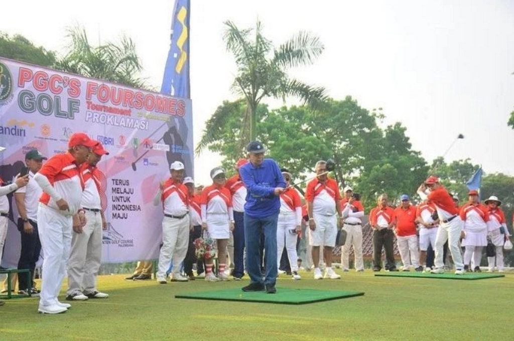Wakil Gubernur Sumsel H Mawardi Yahya di Palembang Golf Club (PGC)